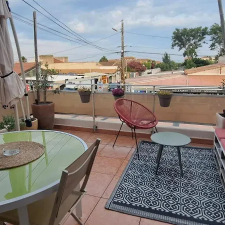 Solea Bord De شقة